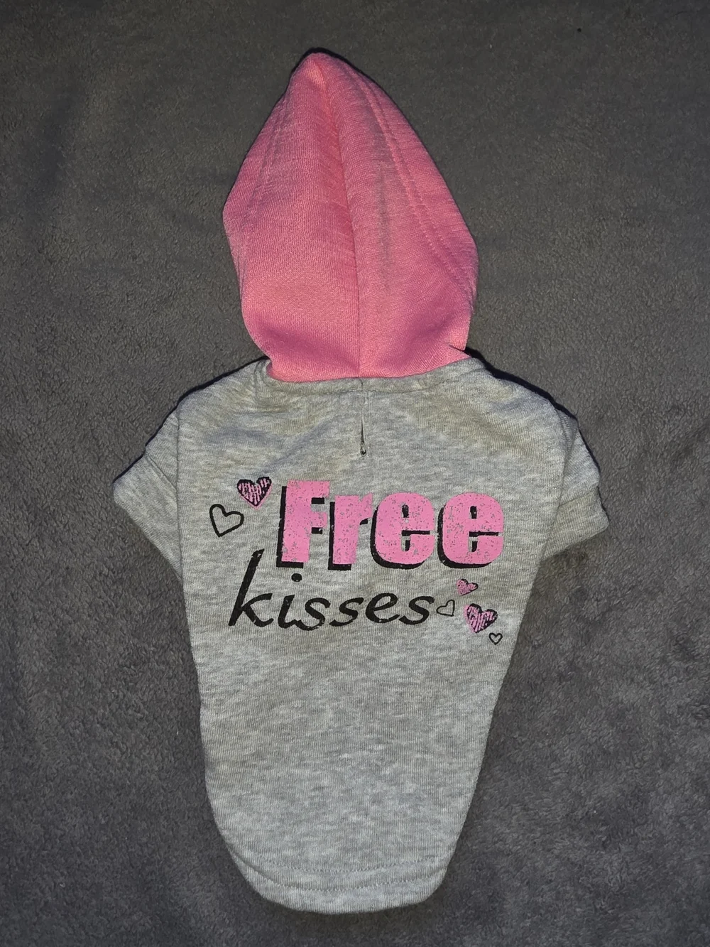 NWOT 'Free Kisses' Dog Hoodie